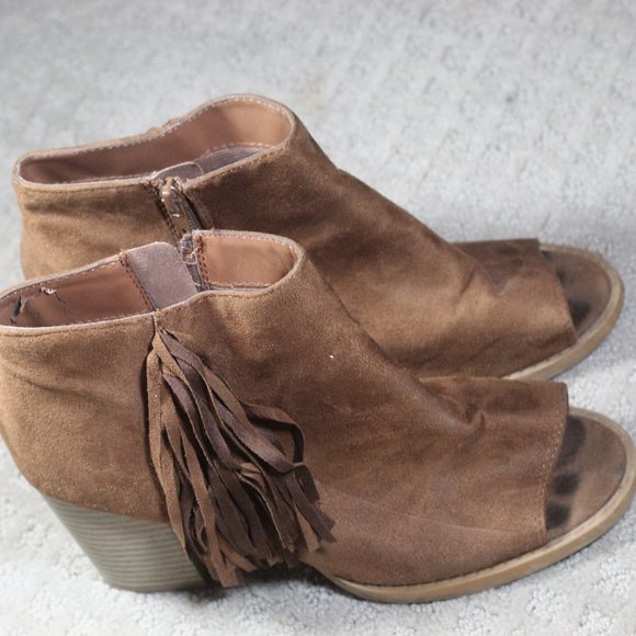 Soda Size 8 Boho Cognac Peep Toe Suede Ankle Booties with Fringe - Picture 2 of 8